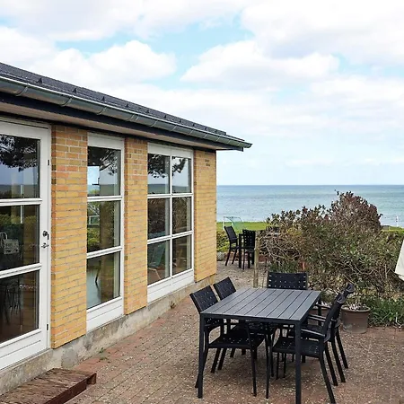 4 Star Holiday Home In Frorup *