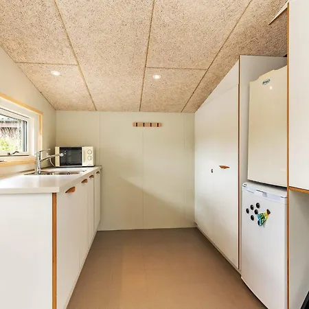 6 Person Holiday Home In Frorup *
