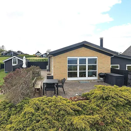 4 Star Holiday Home In Frorup