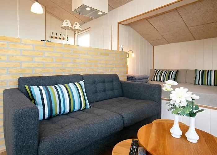 6 Person In * Frorup